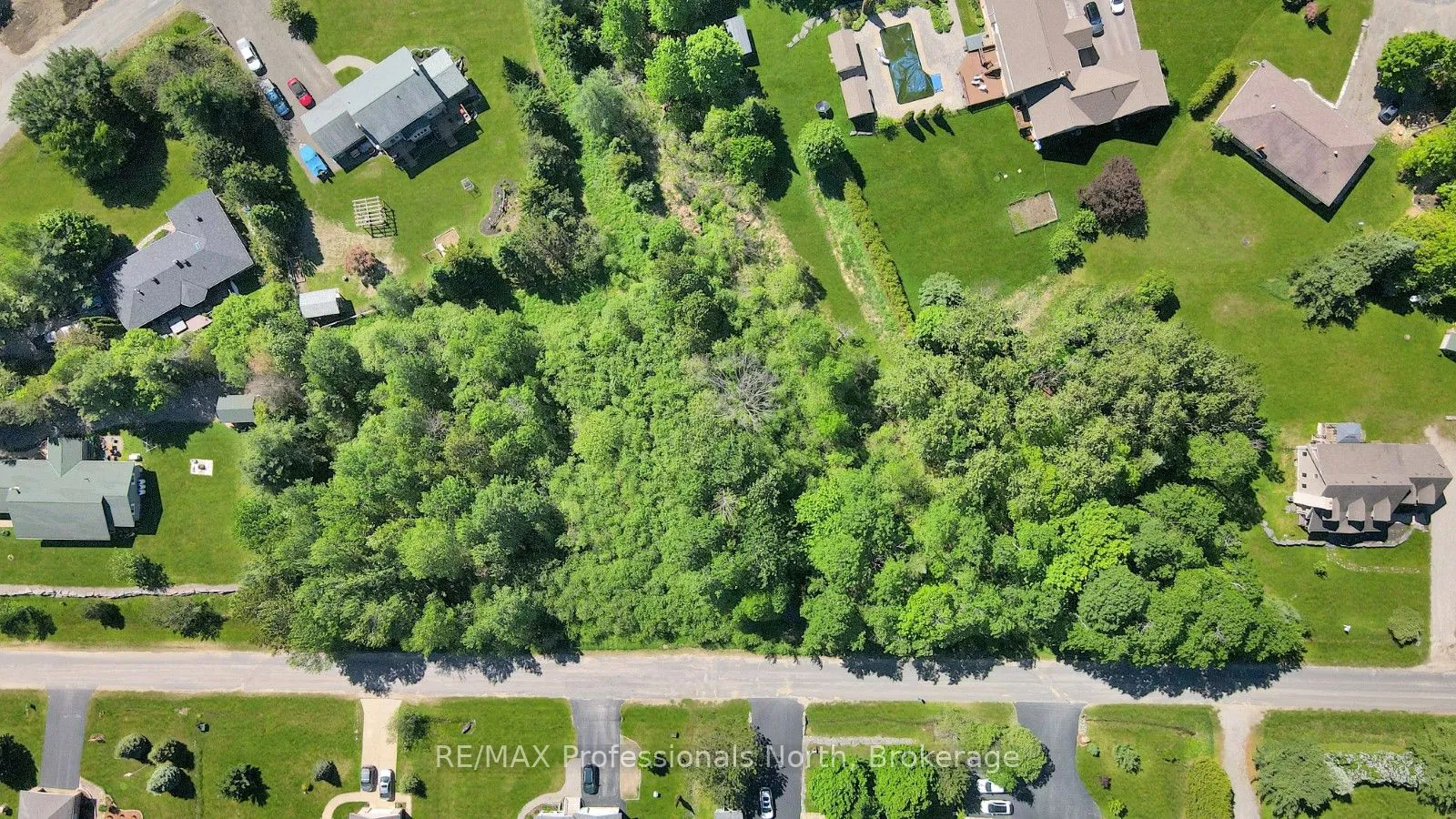 0 Halbiem Crescent, Dysart et al, ON K0M 1S0