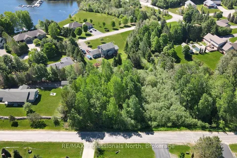 0 Halbiem Crescent, Dysart et al, ON K0M 1S0