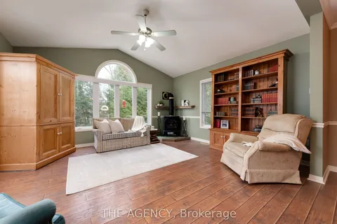 5 Springwood Crescent, Gravenhurst, ON P1P 1Z1