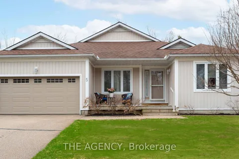 5 Springwood Crescent, Gravenhurst, ON P1P 1Z1