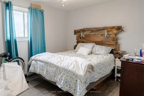 746 Chemong Road, Peterborough North, ON K9H 5Y9