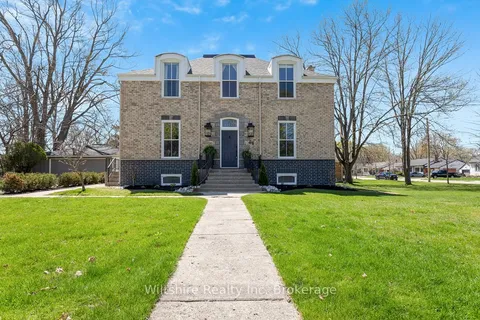 64 South Street, ON N5H 1R1