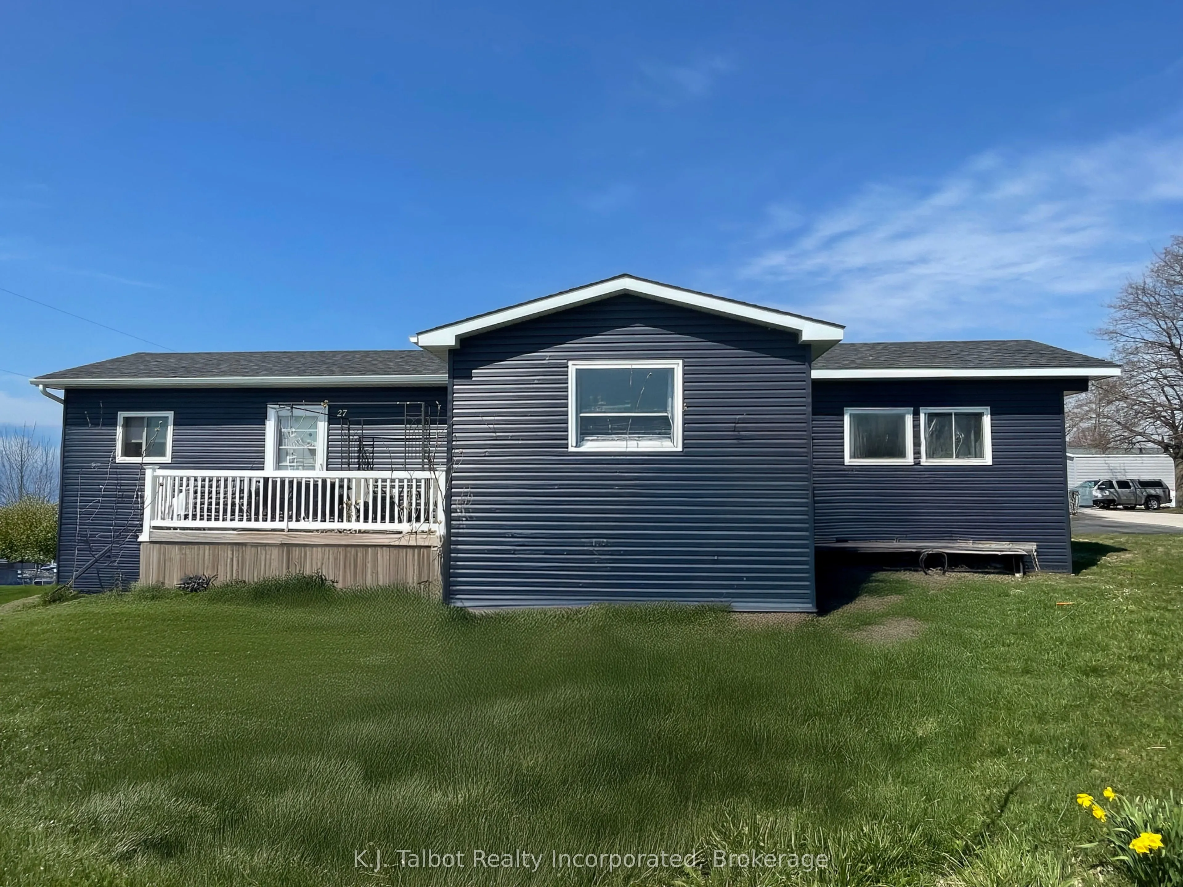 27 Cranberry Drive, Ashfield-Colborne-Wawanosh, ON N7A 3Y3