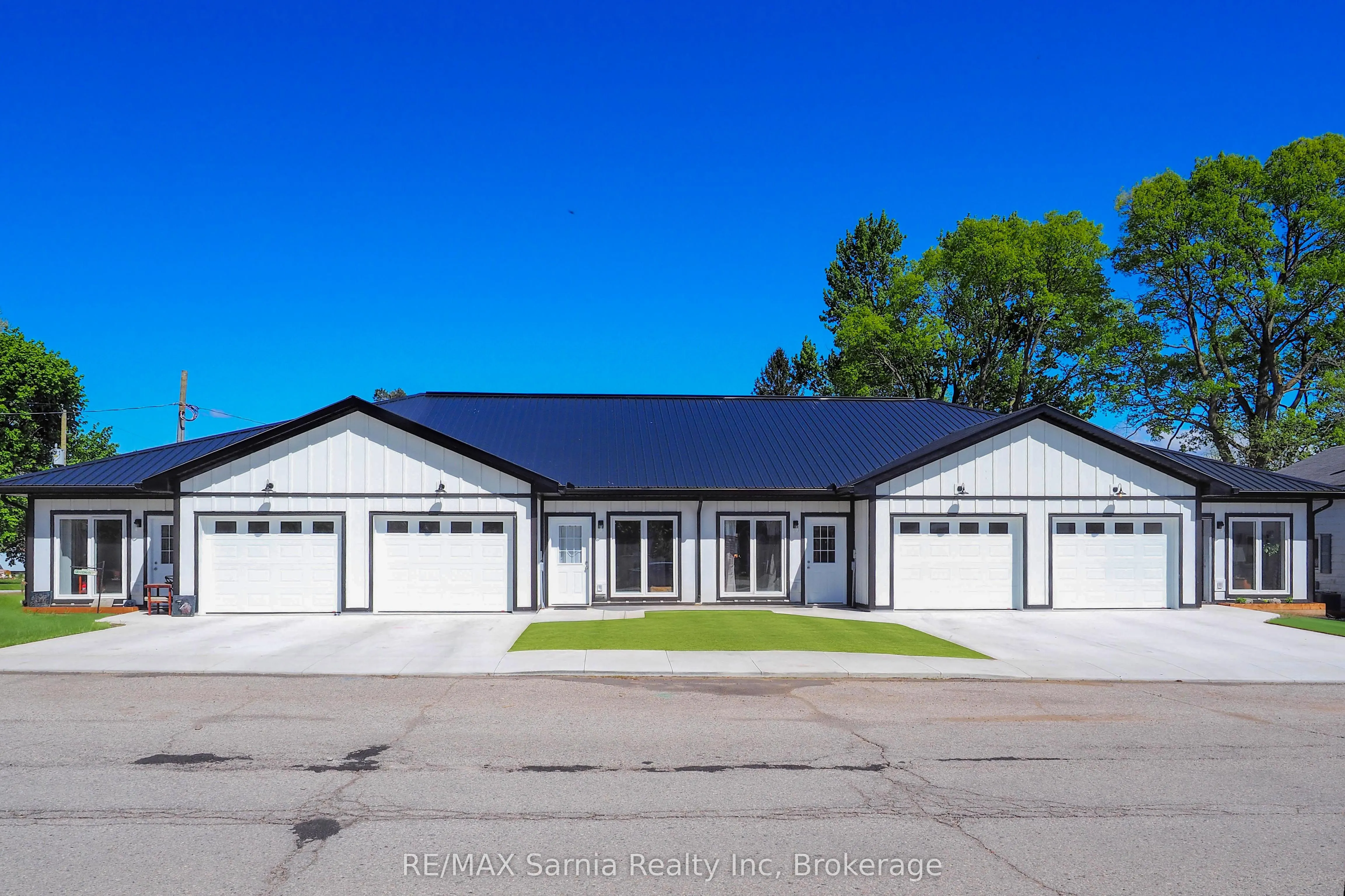3250 River Street, Brooke-Alvinston, ON N0N 1A0