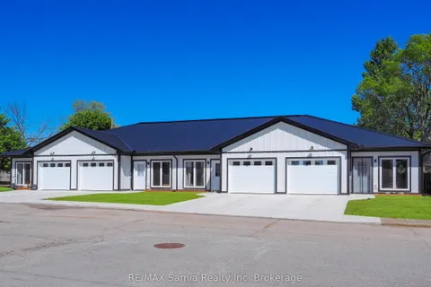 3250 River Street, Brooke-Alvinston, ON N0N 1A0