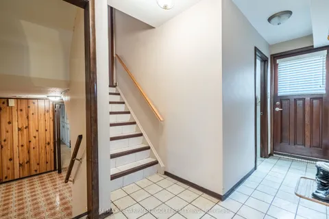 662 West 5th Street, Hamilton, ON L9C 3R2
