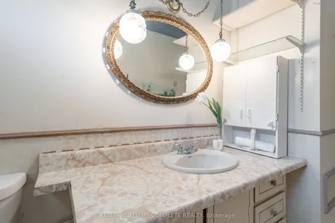 181 Burrwood Drive, Hamilton, ON L9C 3T3