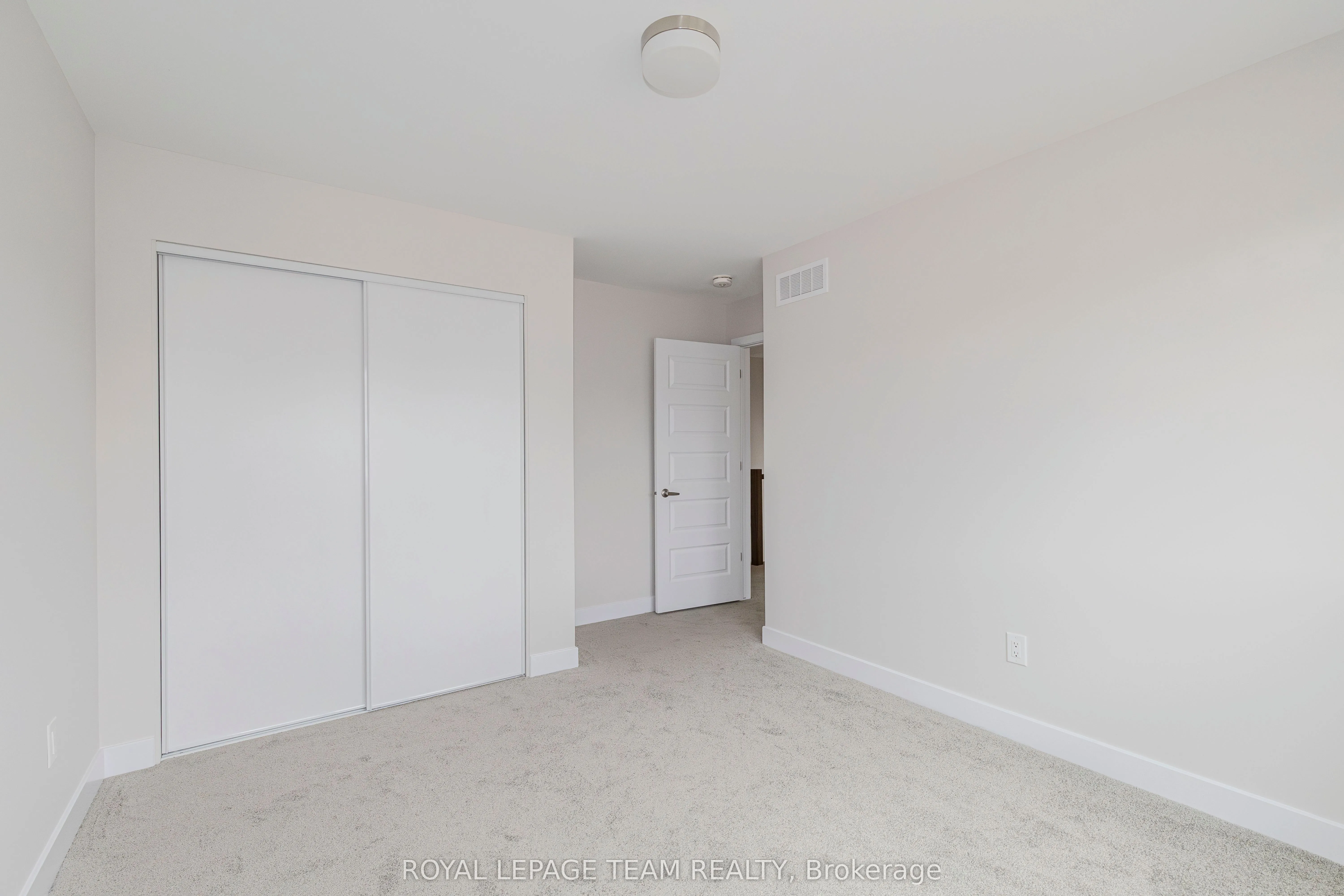 2055 Postilion Street, Stittsville - Munster - Richmond, ON K0A 2Z0