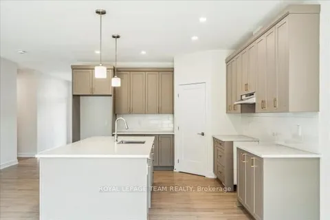 1261 POTTER Drive, Brockville, ON K6V 0G8