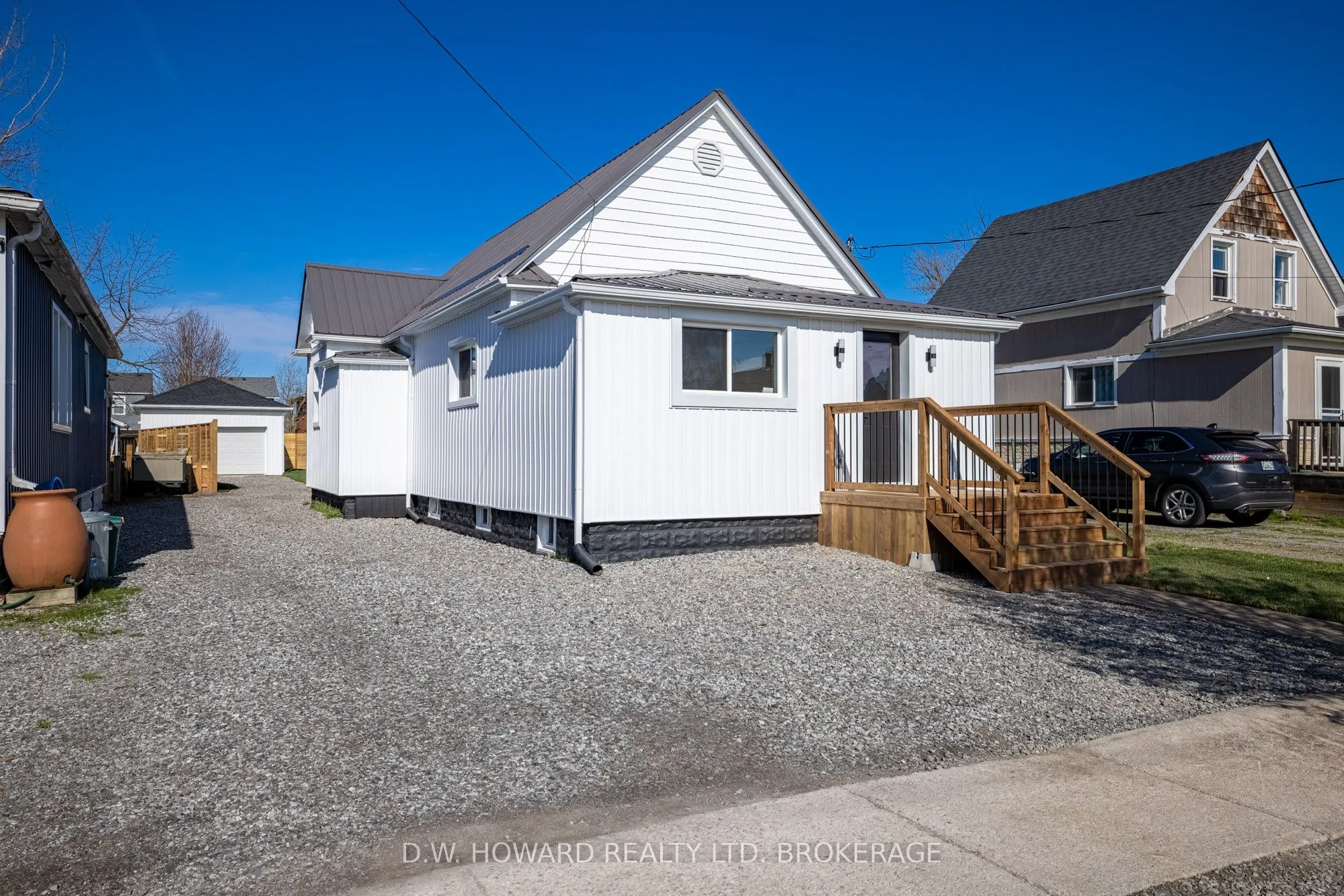 25 Jennet Street, Fort Erie, ON L2A 4B8