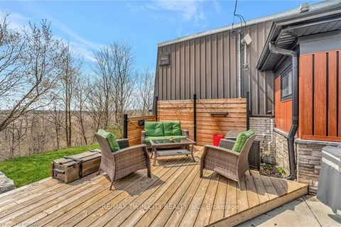 1 Old Onondaga Road, Brantford, ON N3T 5L9