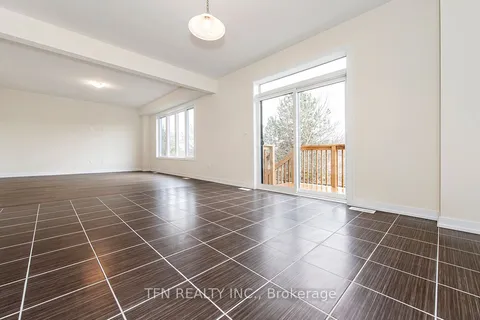 93 Lilac Circle, Haldimand, ON N3W 0H6
