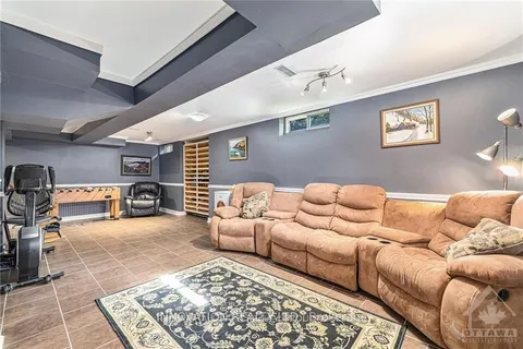 7 Grierson Lane, Kanata, ON K2W 1A6