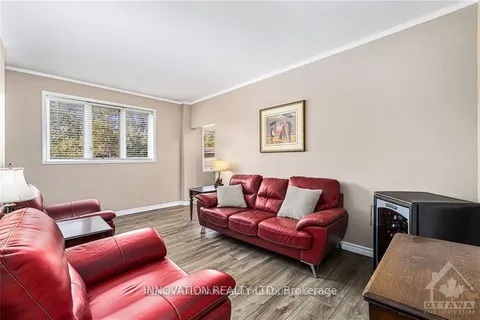 7 Grierson Lane, Kanata, ON K2W 1A6