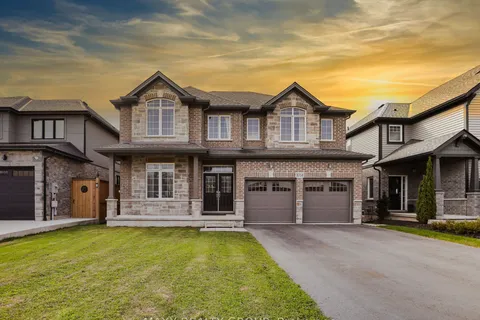 9354 Shoveller Drive, Niagara Falls, ON L2H 0M3