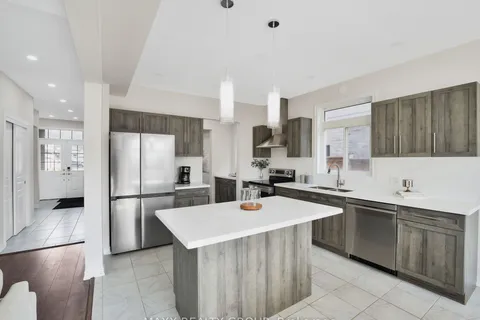 9354 Shoveller Drive, Niagara Falls, ON L2H 0M3