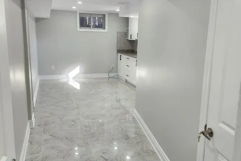 38 Collier Road, Thorold, ON L2V 2X3