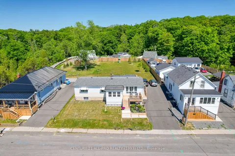 64 Alexander Street, Port Hope, ON L1A 1B3