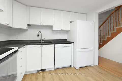 97 Forestglade Crescent, Hunt Club - South Keys and Area, ON K1G 6A6