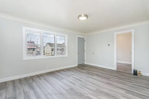 80 Glennie Avenue, Hamilton, ON L8H 5V9