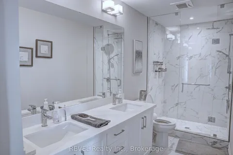 29 Elvira Way, Thorold, ON L2V 0M7