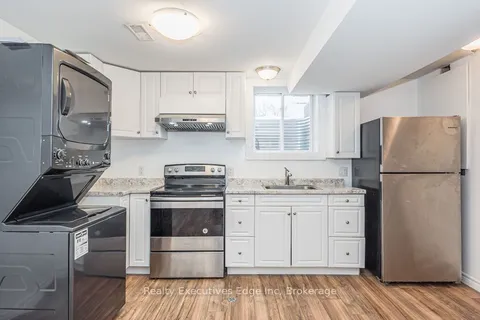 5 Troy Crescent, Guelph, ON N1E 6W7