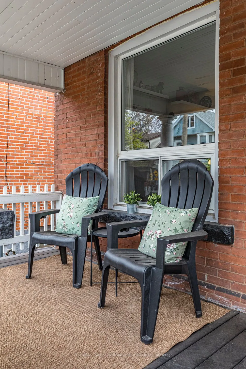 208 Balmoral Avenue, Hamilton, ON L8L 7S2