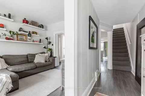 208 Balmoral Avenue, Hamilton, ON L8L 7S2