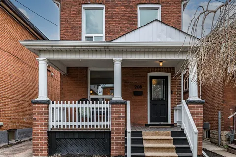 208 Balmoral Avenue, Hamilton, ON L8L 7S2