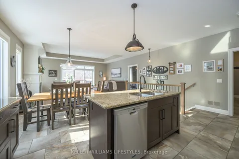 675 Bennett Crescent, Strathroy-Caradoc, ON N0L 1W0