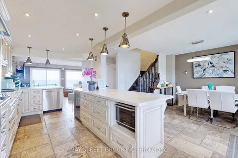 22 Trillium Avenue, Hamilton, ON L8E 5E1