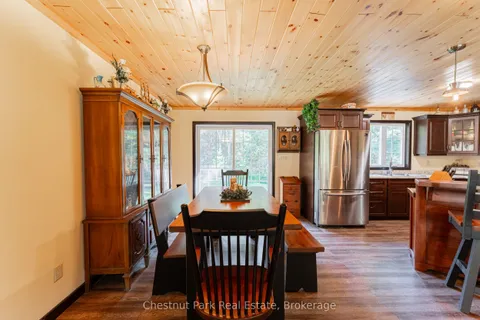 2253 Lone Pine Drive, Huntsville, ON P0B 1L0