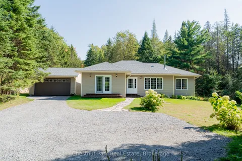 2253 Lone Pine Drive, Huntsville, ON P0B 1L0