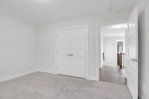 7966 FALLON Drive, Lucan Biddulph, ON N0M 1V0