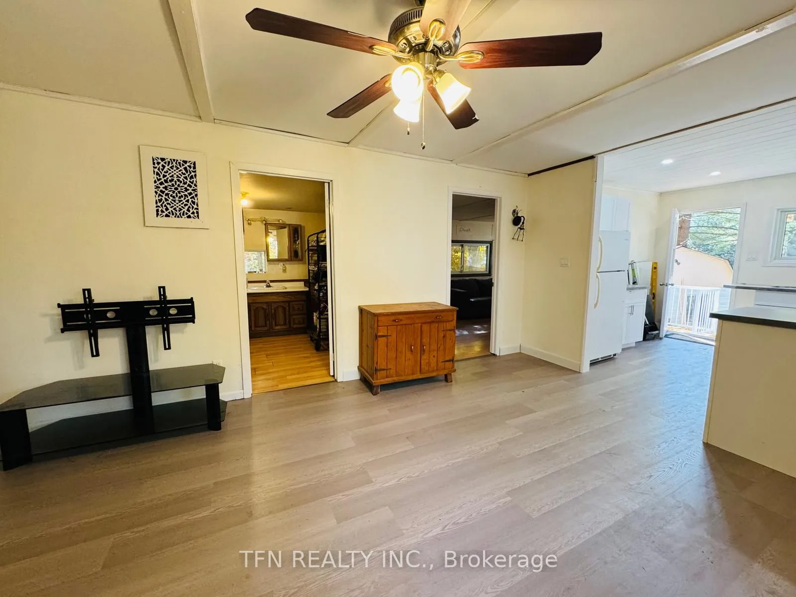 1080 Four Seasons Road, Gravenhurst, ON P0E 1N0
