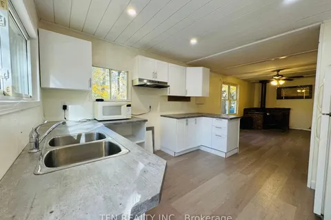 1080 Four Seasons Road, Gravenhurst, ON P0E 1N0
