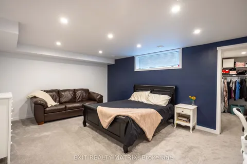 228 Olde Towne Avenue, Russell, ON K4R 0B3
