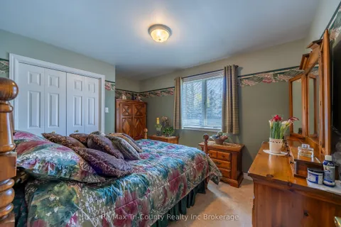 11 Woodside Drive, Tillsonburg, ON N4G 5P9