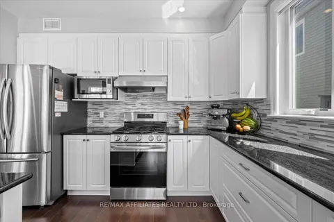 726 Bunchberry Way, Blossom Park - Airport and Area, ON K1T 3T8