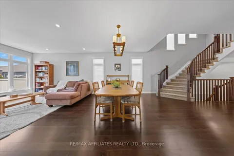 726 Bunchberry Way, Blossom Park - Airport and Area, ON K1T 3T8