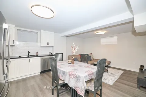 8 Nash Street, St. Catharines, ON L2S 1B5