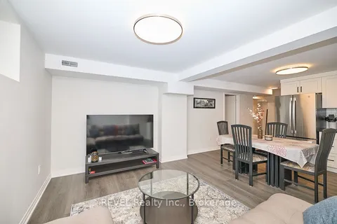 8 Nash Street, St. Catharines, ON L2S 1B5
