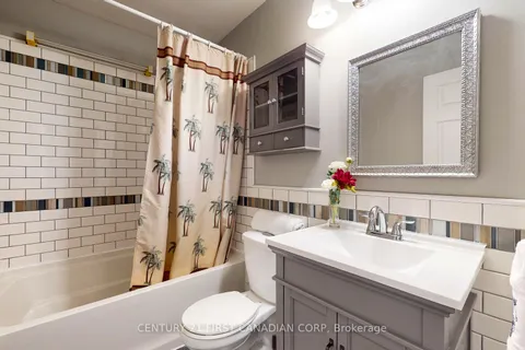 326 Burns Street, Strathroy-Caradoc, ON N7G 1G4
