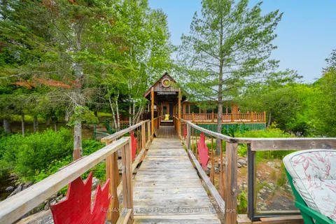 16 B MAGNET Road, Magnetawan, ON P0A 1P0