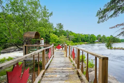 16 B MAGNET Road, Magnetawan, ON P0A 1P0