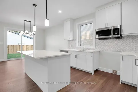 7966 Fallon Drive, Lucan Biddulph, ON N0M 1V0