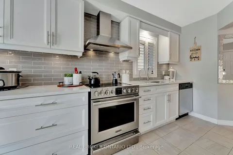 3 Crawford Place, Brant, ON N3L 0A6