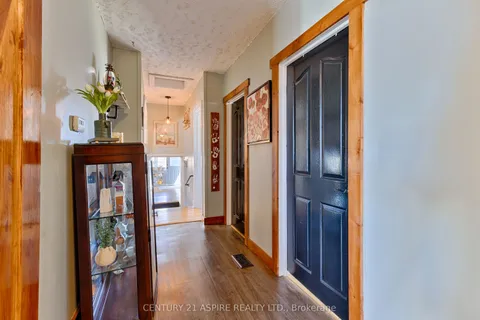 109 Golf Course Road, Laurentian Valley, ON K8A 7B1