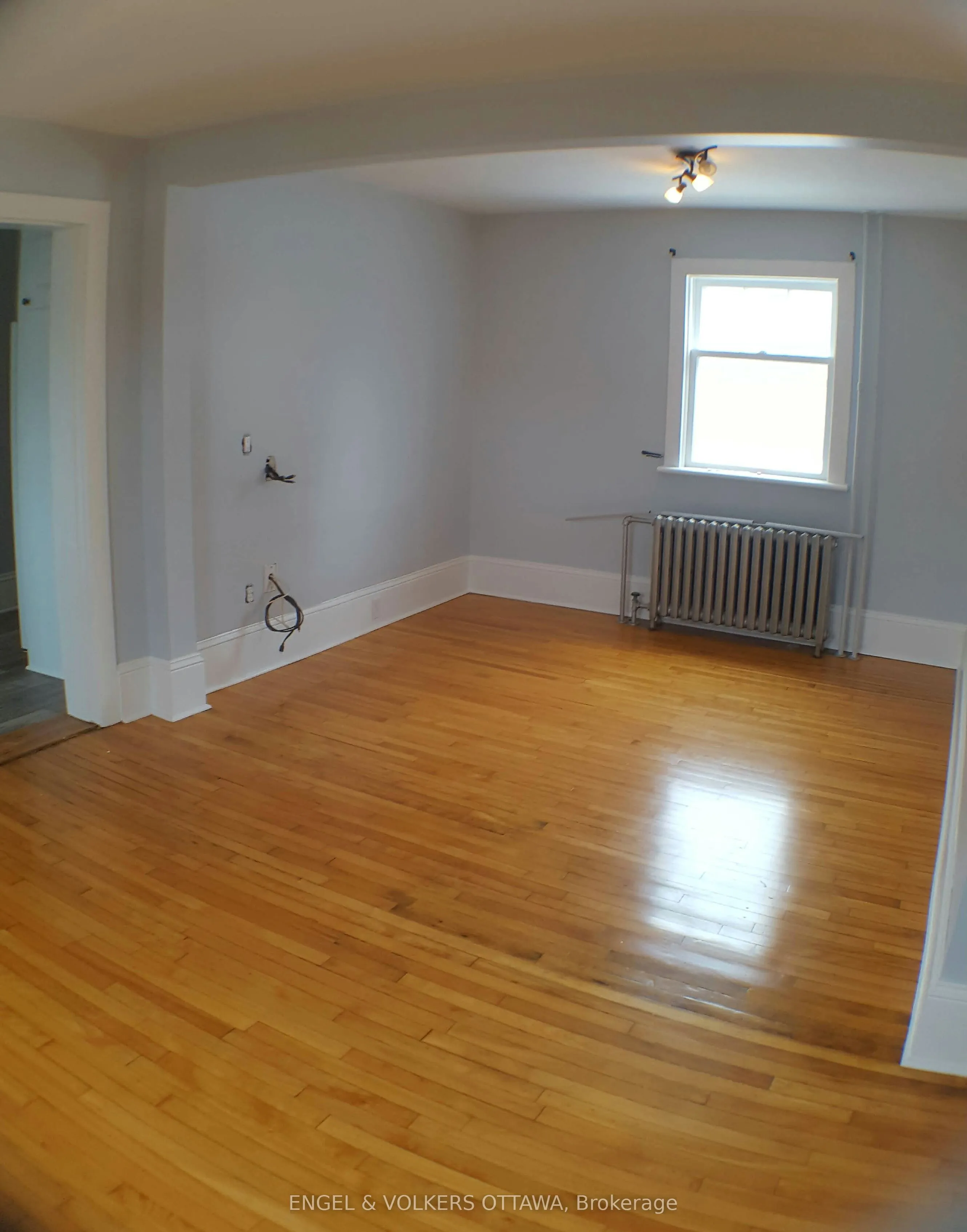 989 Bakervale Drive, Carlington - Central Park, ON K1Z 6N7