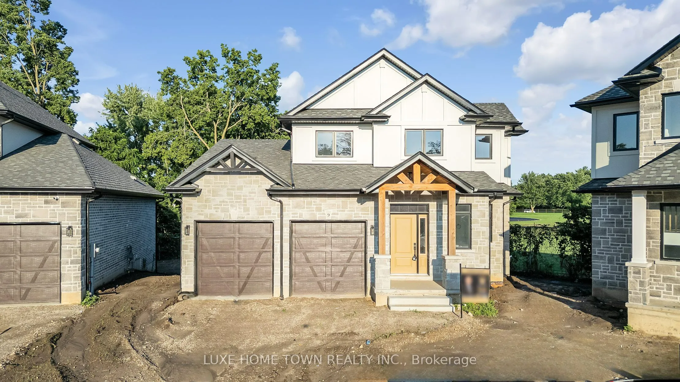 242 MOUNT PLEASANT Street, Brantford, ON N3T 1V1
